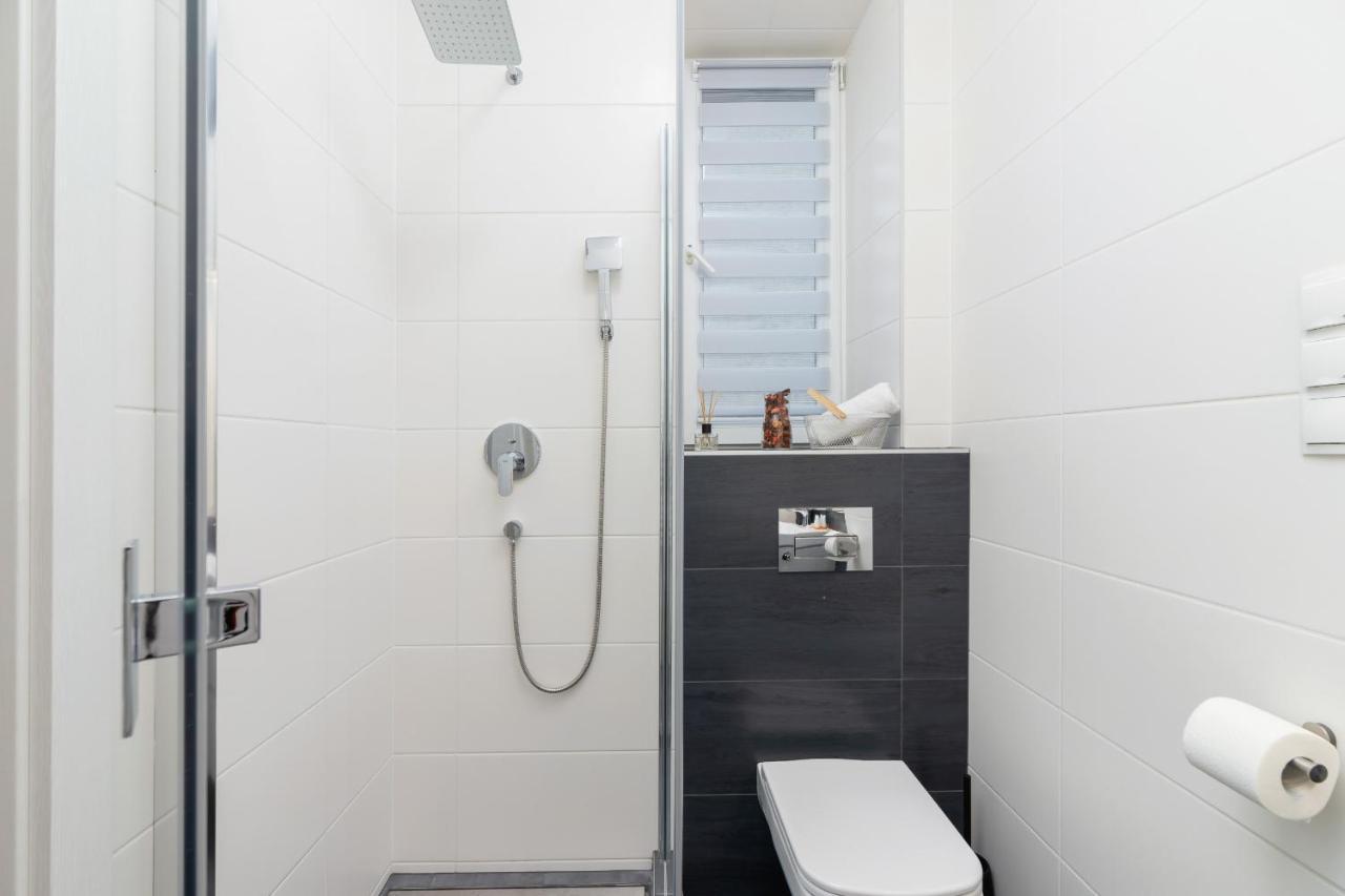 Kraków Trendy Studio Apartments by Renters Cracóvia Exterior foto