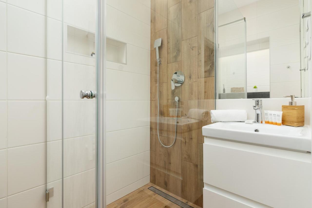 Kraków Trendy Studio Apartments by Renters Cracóvia Exterior foto